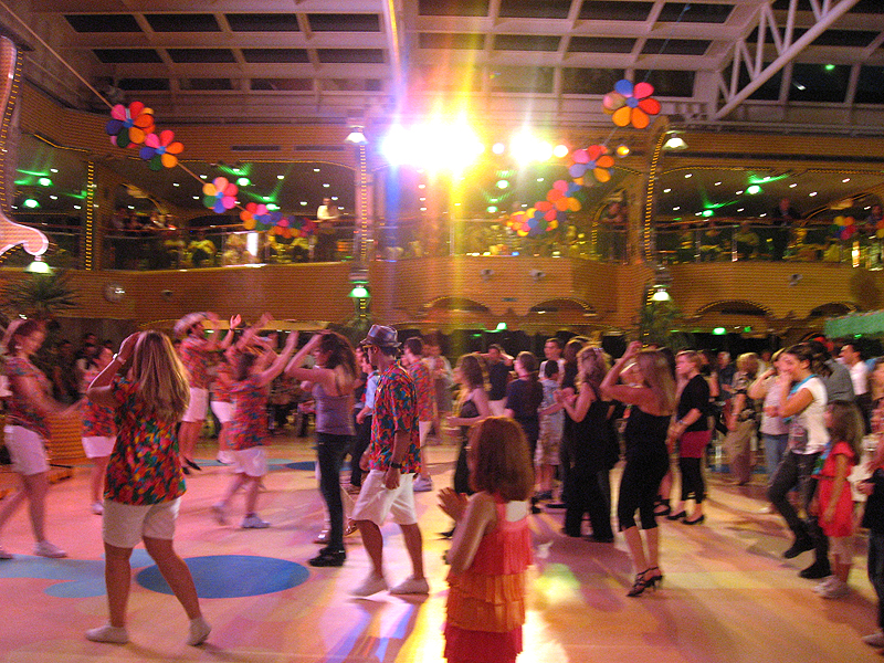 viajares-costa-concordia-animacion Fiesta a bordo