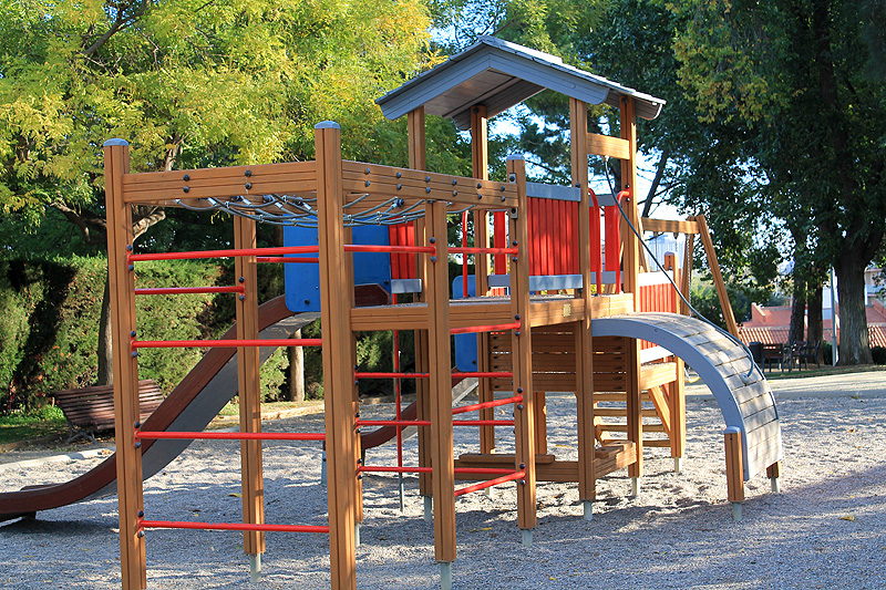 Área de juegos infantiles en el Parque de Can Vidalet