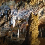 Estalacmitas, estalactitas, columnas, coladas,...en El Soplao
