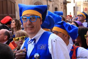 Miembro de la camparsa Els Llunàtics