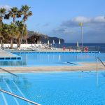 Piscinas frente al mar en Hotel Vidamar Resort Madeira
