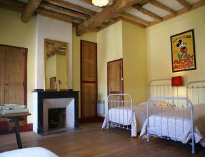 Habitación niños comunicada en Maison du Josephine