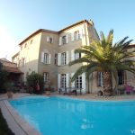 Piscina exterior del hotel