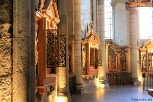 Interior de la Basílica de Saint Sernin