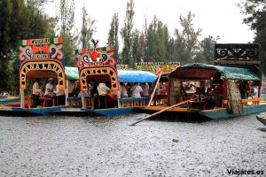 Chaparrón en Xochimilco