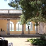 Jardines y galería de esculturas en el Museo Pau Casals